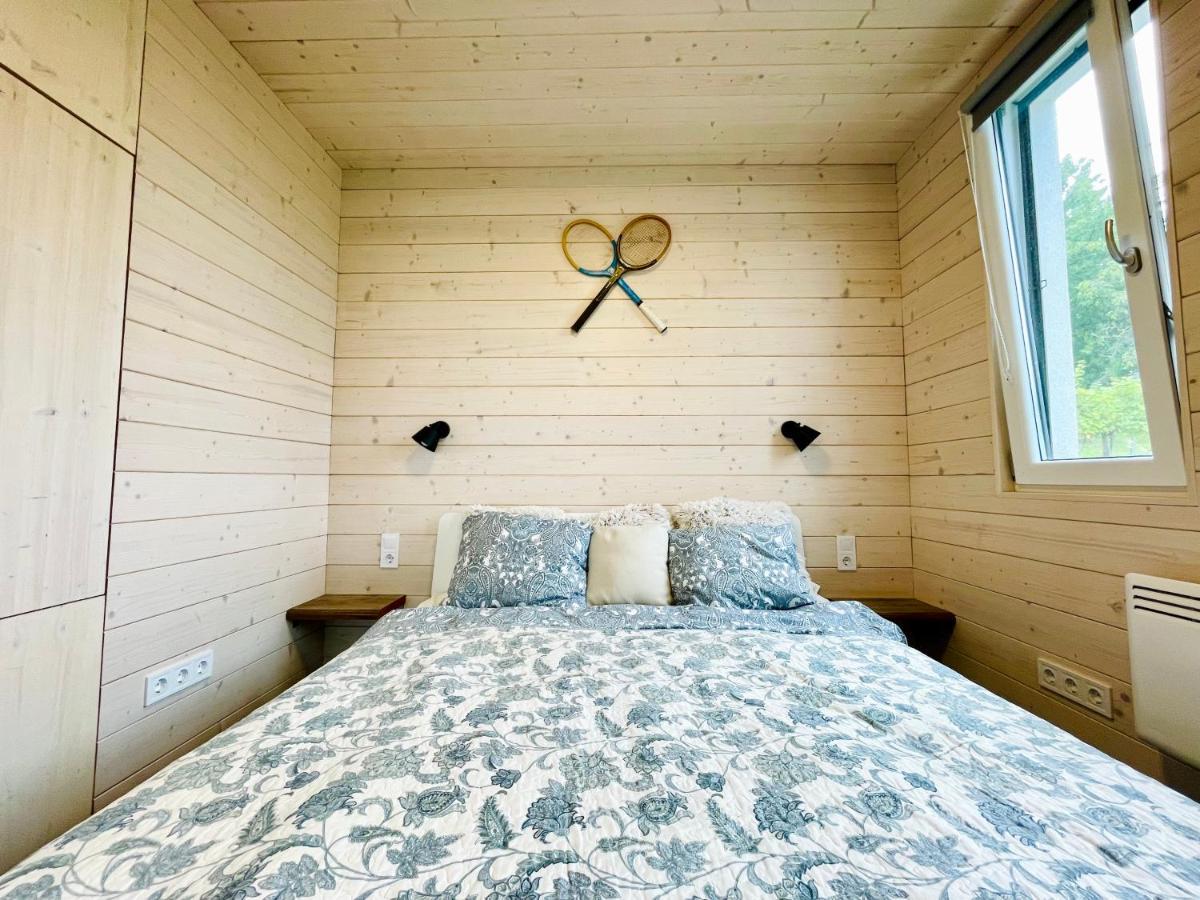 Wine & Space Lodge At Lake Balaton Balatonlelle Exterior photo